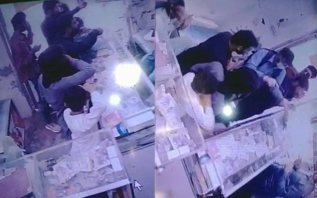  شہر میں وارداتوں کا سلسلہ تھم نہ سکا, ڈاکوؤں کی موبائل شاپ میں لوٹ مار 