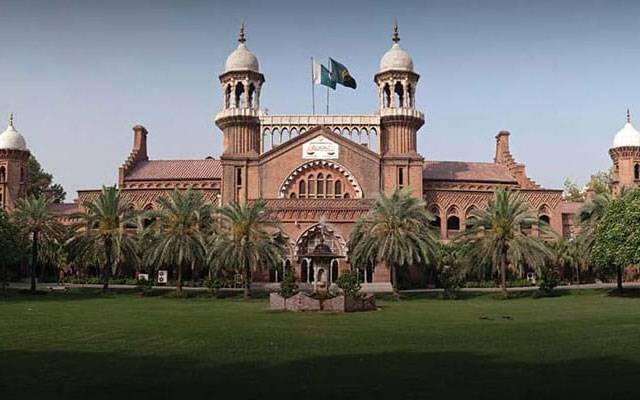 عمران خان کو اگلی سماعت تک غیر قانونی طور پر ہراساں نہ کیا جائے، لاہور ہائیکورٹ 
