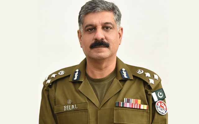  سربراہ لاہور پولیس کی اہلیان لاہور کو چاند رات کی مبارکباد 