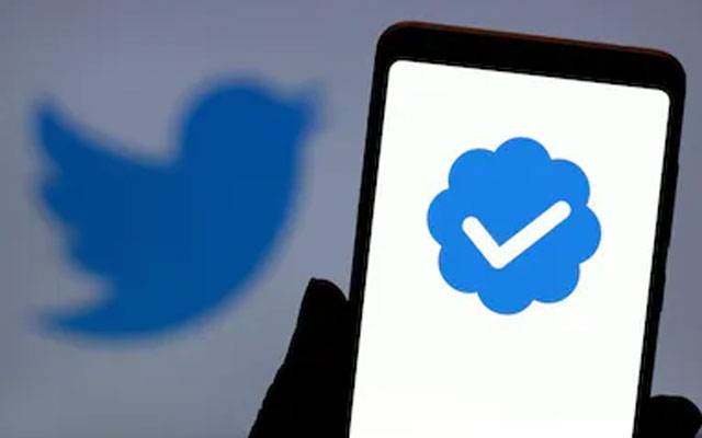 اہم ٹوئٹر پروفائل اکاؤنٹس پر بلیو ٹِک مفت بحال ہونا شروع 