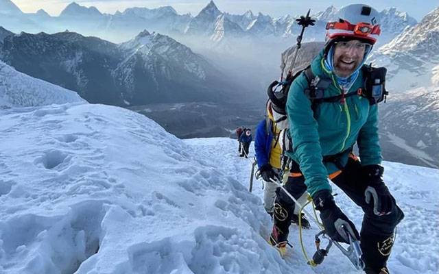  Mount Everest , Jonathan Sugarman,Sherpa, Kathmandu, Nepali,Seattle, International Mountain Guides, Washington, climber, City42 