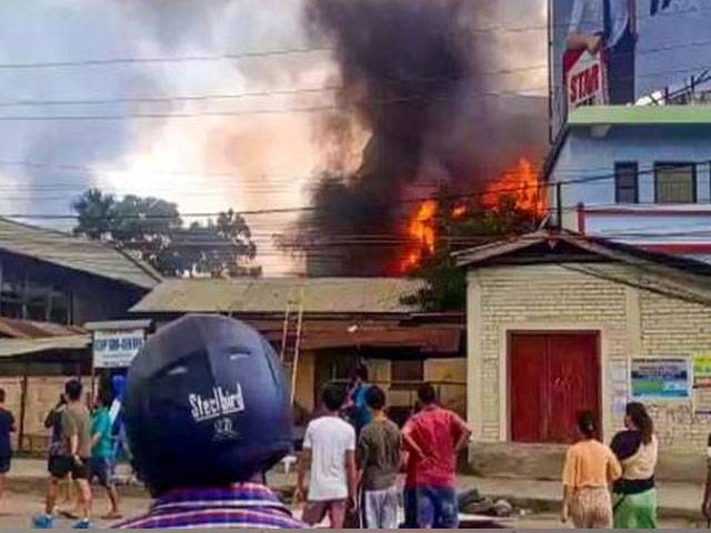 Manipur violence, Tribal, Roits, Churachandpur, Imphal, Jawaharlal Nehru Institute of Medical Sciences,Regional Institute of Medical Sciences, Lamphel, City42, Carfew