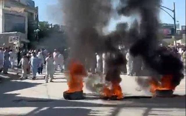 AGITATION, pti, lAHORE, kARACHI, fAWAD hUSSAIN, aLI zAIDI, cITY42 