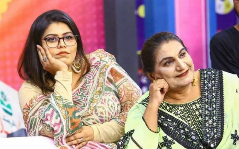 معروف اداکارہ انتقال کر گئیں