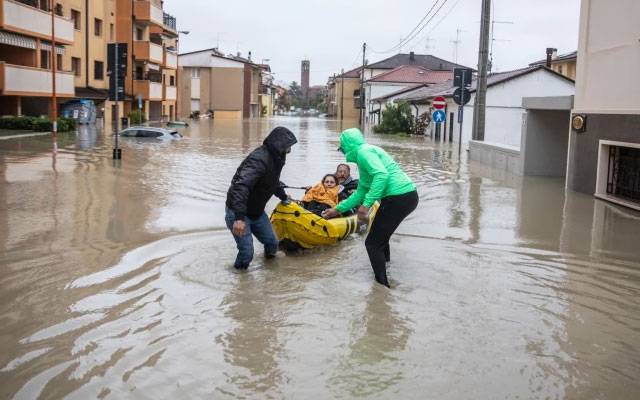  اٹلی میں طوفانی بارشوں نے تباہی مچا دی، 9 افراد ہلاک 