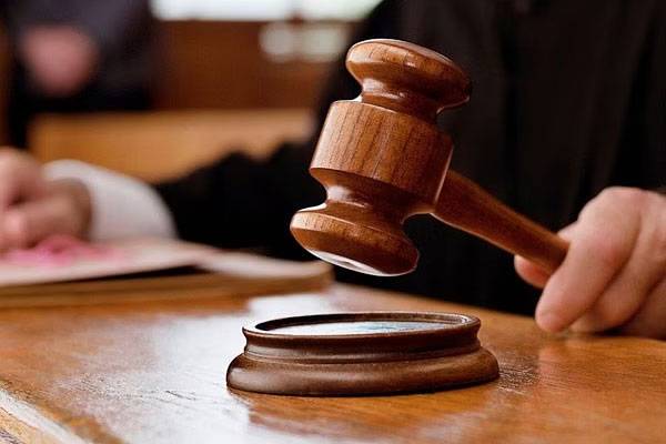 کوئی شخص اپنی مرضی سے جنس تبدیل نہیں کرسکتا، وفاقی شرعی عدالت کا فیصلہ