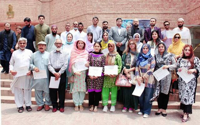 لاہور میں2 روزہ پینٹنگ و کیلیگرافی نمائش اختتام پذیر