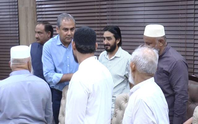 دریائے نیلم میں جیپ گرنے کا واقعہ،وزیر اعلیٰ پنجاب سے جاں بحق ہونے والے افراد کے لواحقین کی ملاقات 