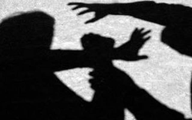  گھروں میں کام کرنیوالی خاتون پر 7 افراد کا اغوا کے بعد تشدد