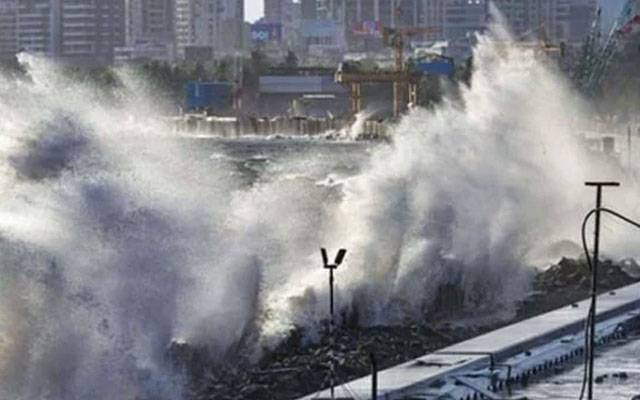 سمندری طوفان سے تباہی کا آغاز، 3 افراد ہلاک 