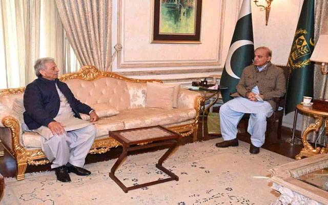 شہباز شریف سے وفاقی وزیرِ تعلیم رانا تنویر حسین کی ملاقات