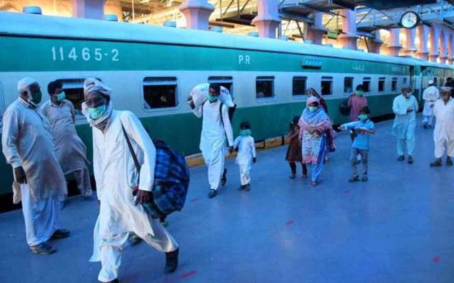  پردیسیوں کی اپنے آبائی علاقوں میں واپسی ، گرمی اور حبس کے باعث مسافروں کا برا حال