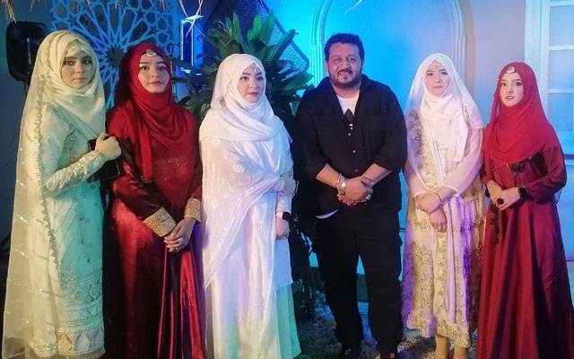 ڈائریکٹر کے ایس کاظمی نے صوفی سنگر  رضوی سسٹرز کو متعارف کروا دیا