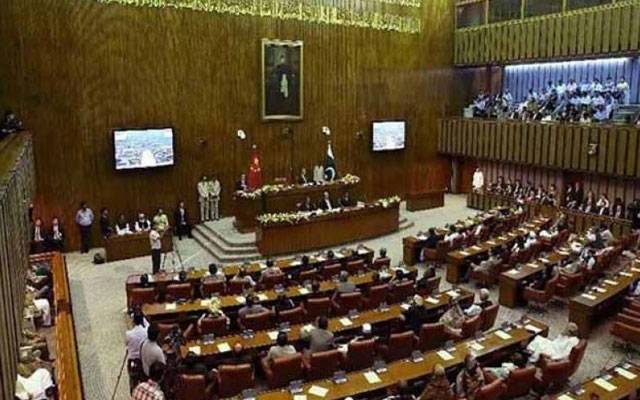 سابق چیف جسٹس کا نام استعمال کرنے اور ڈسپلن کی خلاف ورزی پر ڈپٹی سیکرٹری سینٹ برطرف  