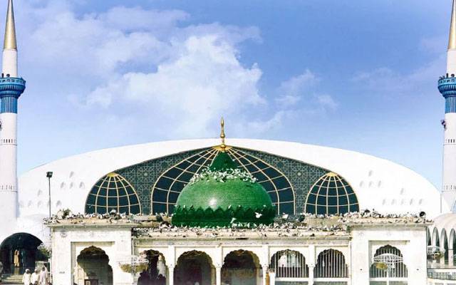 داتا دربار پر چڑھاوے اور چندہ اب آن لائن بھی ہوسکے گا