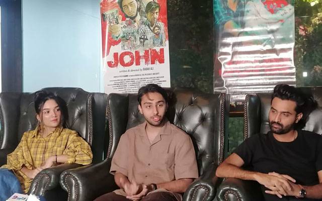 اداکار عاشر وجاہت اور اداکارہ رومیصہ خان کی فلم 'جون'14جولائی کو رلیز کی جائے گی 