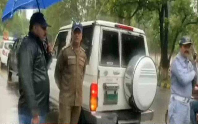 سی ٹی او لاہور کا بارش کے دوران متعدد شاہراہوں کا دورہ