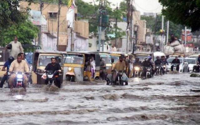 موسلادھار بارش سے لاہور، راولپنڈی، گوجرانوالہ میں نشیبی علاقے زیرآب آنےکاخدشہ