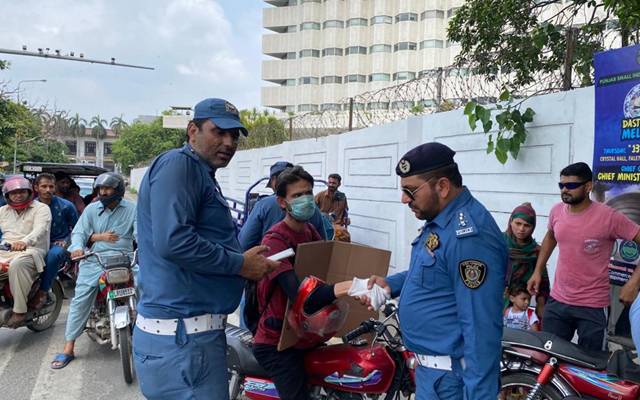  ہیلمٹ انفورسمنٹ مہم،سرکاری ملازمین کےخلاف بھی کریک ڈاؤن