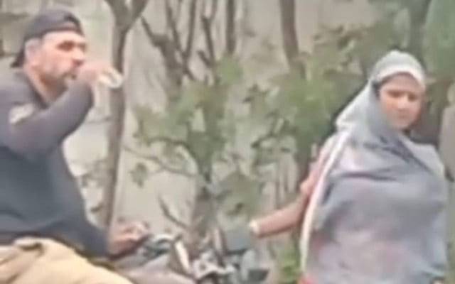 خاتون گدا گر سے بدتمیزی کرنے والا پولیس اہلکار معطل