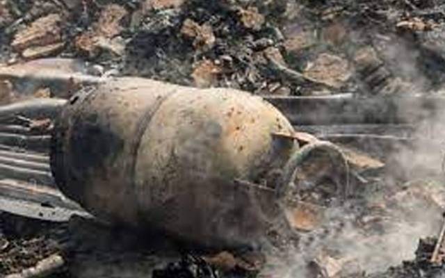  گیس سلنڈر دھماکے سے 2 افراد جاں بحق اور 4 شدید زخمی 