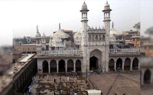 India, Waranci, Old mosque existence threatened by the so-called archeological survey, City42 