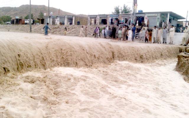 موسلادھار بارش سے ندی نالوں میں طغیانی، کئی حفاظتی بند ٹوٹ گئے