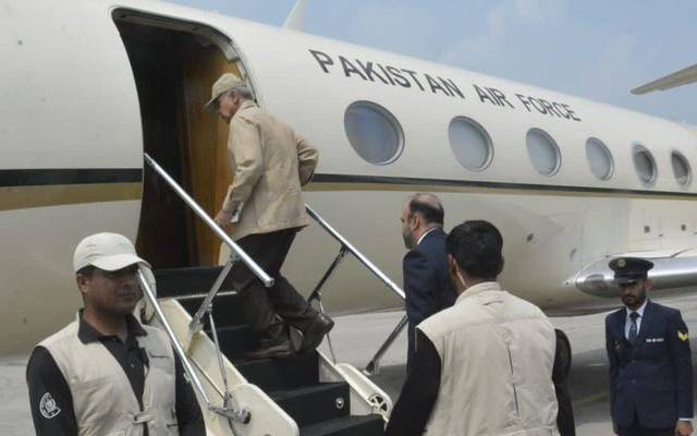 وزیرِ اعظم شہباز شریف ایک روزہ دورے پر متحدہ عرب امارات روانہ