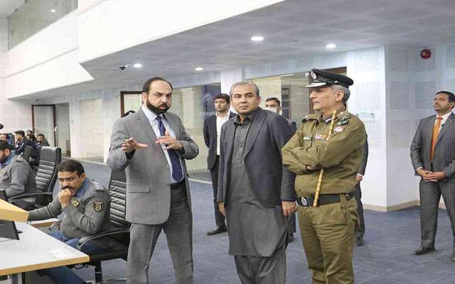 وزیر اعلیٰ پنجاب کا سیف سٹی اتھارٹی کا دورہ، کیمروں کے ذریعےجلوسوں کی مانیٹرنگ کے انتظامات کا جائزہ لیا 