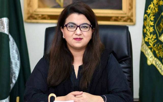 شیزہ فاطمہ خواجہ اور چیئرپرسن نیشنل کمیشن گھریلو تشدد کی شکار بچی کی عیادت کرنے ہسپتال پہنچ گئیں