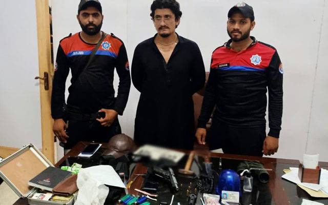 ڈولفن سکواڈ کی بڑی کارروائی، سنیپ چیکنگ کے دوران جعلی ایس ایس پی پکڑ لیا