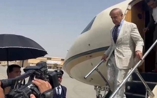 وزیر اعظم شہباز شریف ایک روزہ دورے پر کراچی پہنچ گئے 
