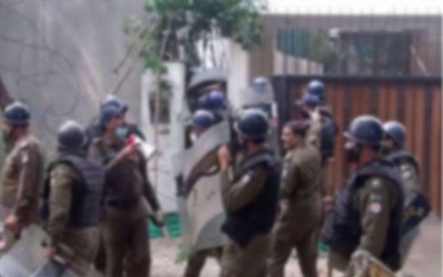 چیئرمین پی ٹی آئی کی گرفتاری پرمزاحمت کرنیوالے 13 ملزمان گرفتار، مقدمہ درج 