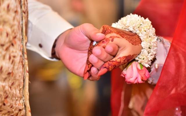 شوہر کو بڑا دھچکا ، بیوی عورت نہیں مرد نکلی