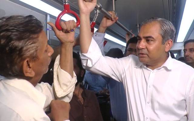  طلبا وطالبات کے لئے بس سروس مفت ، وزیر اعلیٰ نے محسن سپیڈ سے فیصلہ کر دیا