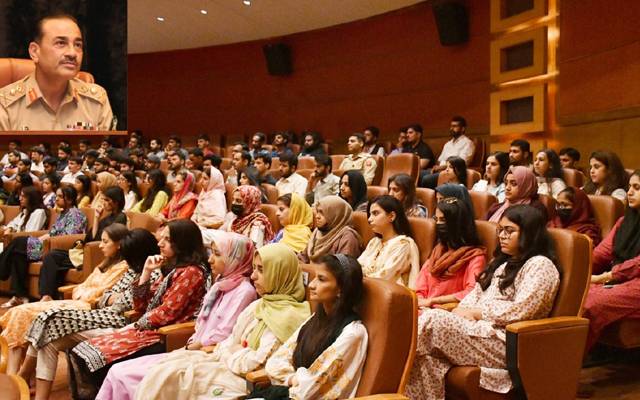  جڑانوالہ واقعہ ، قانون ہاتھ میں لینے کی اجازت نہیں دی جائےگی، آرمی چیف