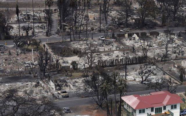 Lahaina historical fire, City42, Only house which survived was built of California Red Wood, City42