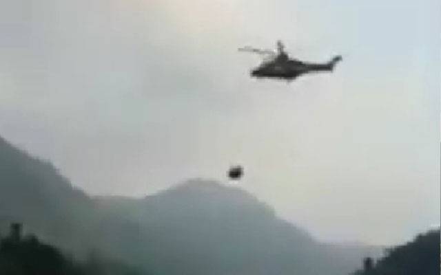  ہیلی کاپٹر آپریشن ناکام، چیر لفٹ میں کھانا پینا میسر نہ ہونے پر بچوں کی حالت خطرے میں۔۔۔