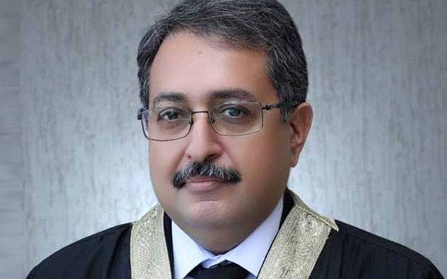 چیف جسٹس کیخلاف سوشل میڈیا مہم خطرناک مرحلہ میں داخل