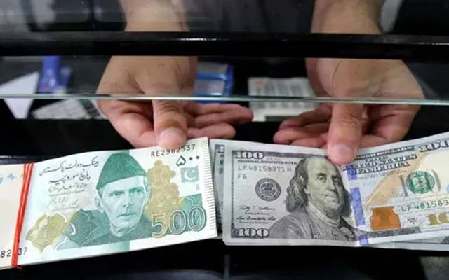 ڈالر بے قابو،انٹربینک اور اوپن مارکیٹ میں قیمت بڑھنے کانیا ریکارڈ