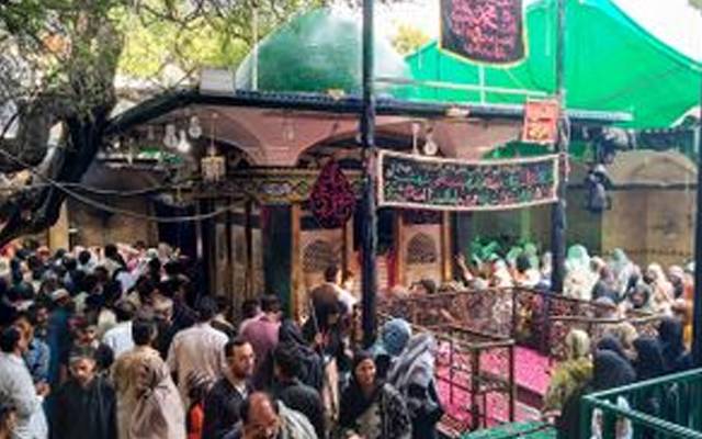  چہلم شہدائے کربلا؛مختلف شہروں سے ماتمی جلوس دربار بی بی پاک دامن پہنچ گئے 