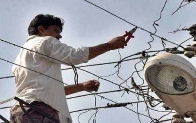 بجلی چوروں کی شامت آگئی، حکومت نے اہم فیصلہ کرلیا 