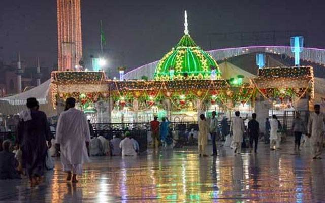 داتا صاحب کے عرس پر آئے زائرین کی گاڑی چوری