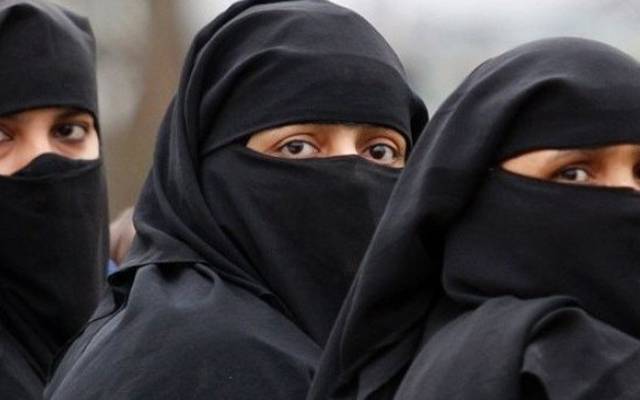  فرانس کے سکولوں میں حجاب پر پابندی قانونی قرار 