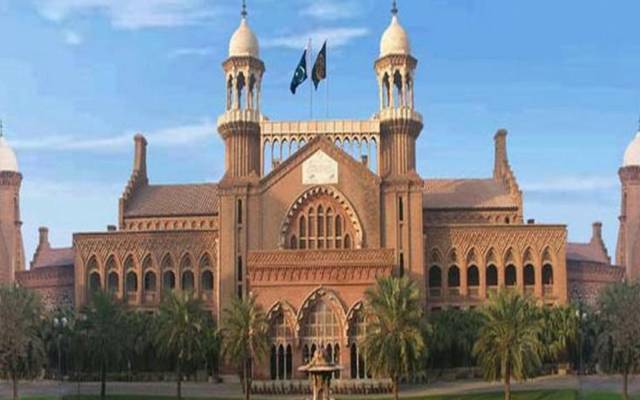افسران کو نئی گاڑیاں دینے سے متعلق تفصیلی رپورٹ طلب