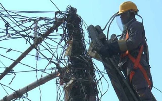 بجلی چوری کرنے والے پکڑے گئے، لیسکو نے کنکشن کاٹ دیے 