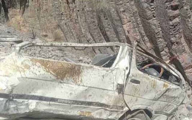 مسافر وین کھائی میں جا گری، 3 افراد جاں بحق، 4  زخمی