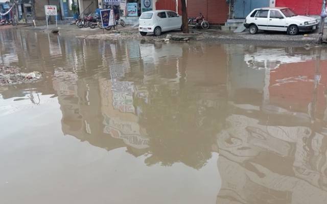 موسلادھاربارش نے شہر کے درجنوں نشیبی علاقوں کوڈبو دیا