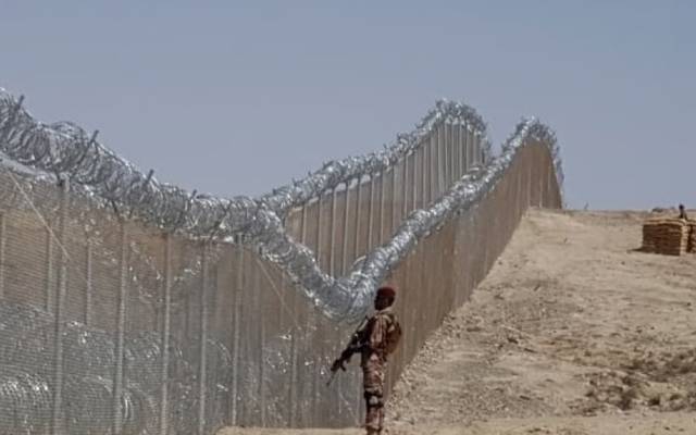 افغان طالبان نے پاکستان پر سرحد پار سے حملہ کرنیوالے 200 عسکریت پسندوں کو گرفتار کرنے کا دعویٰ کر دیا