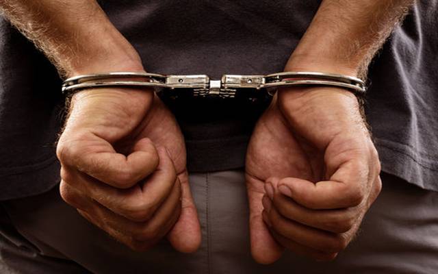 پولیس کارروائی،2 ریکارڈ یافتہ منشیات فروش گرفتار